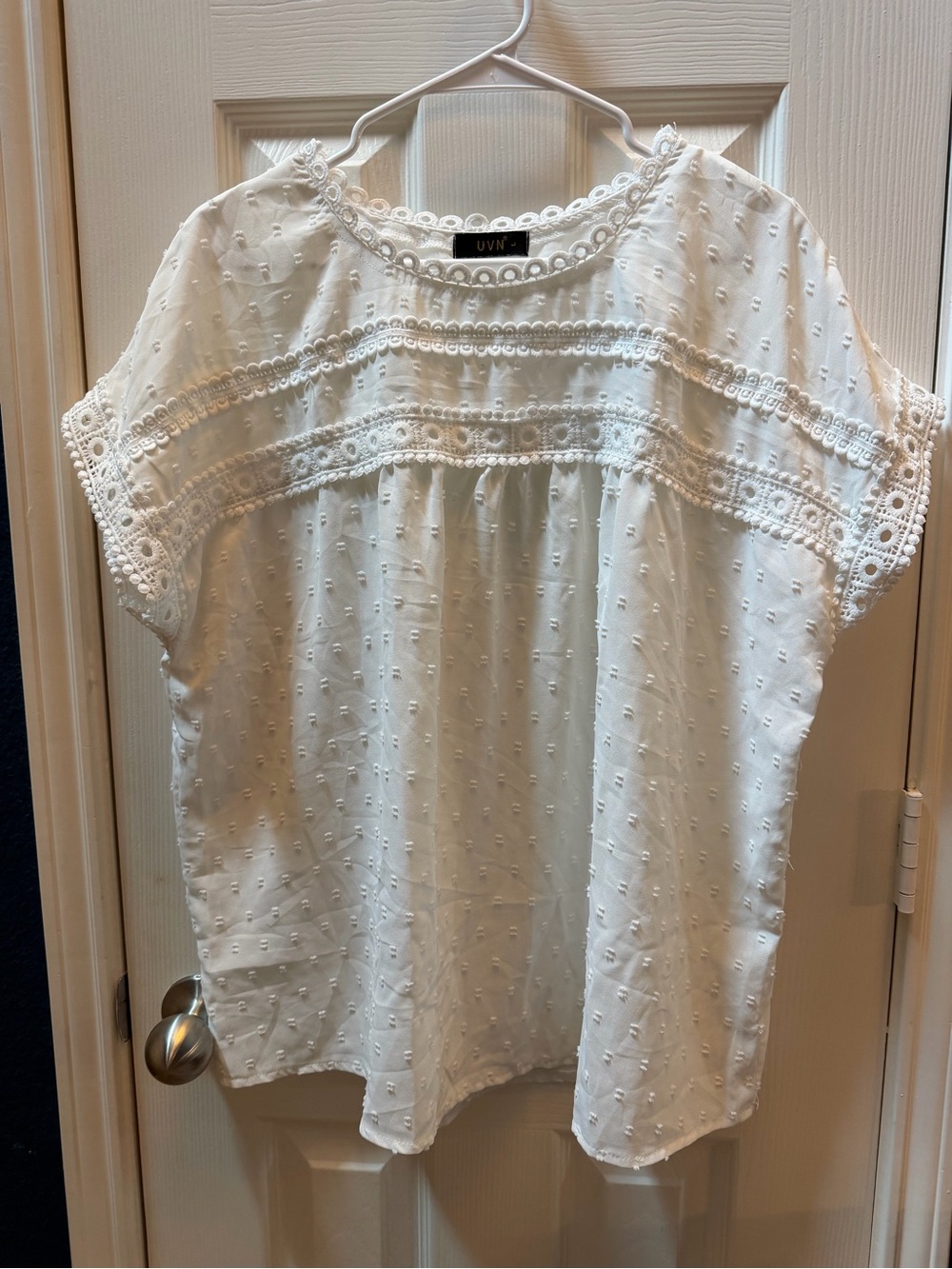 UVN White Eyelet Lace-Trim Short Sleeve Blouse size L